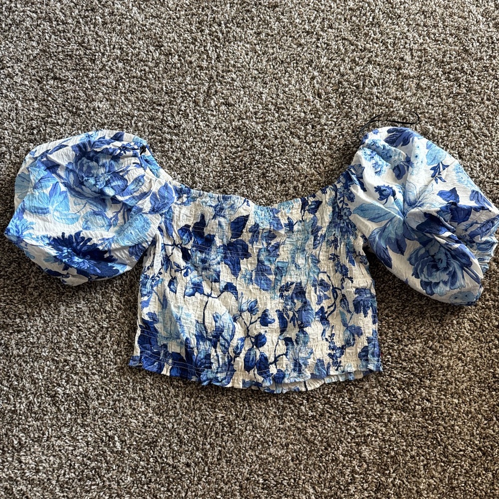 H&M puff sleeve top